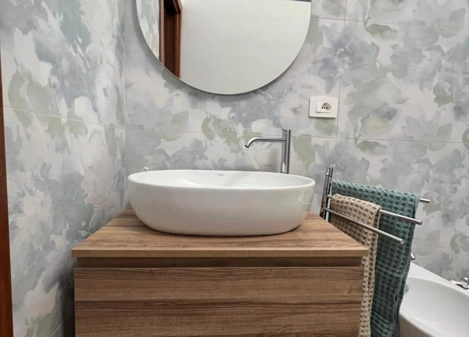 Alojamento de Acomodação e Pequeno-almoço Marina Home Bari